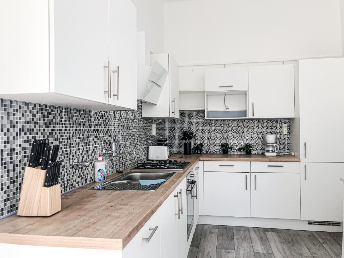 Commodious 2Br Apt. Near Akh-Perfect For Groups Wien Eksteriør billede